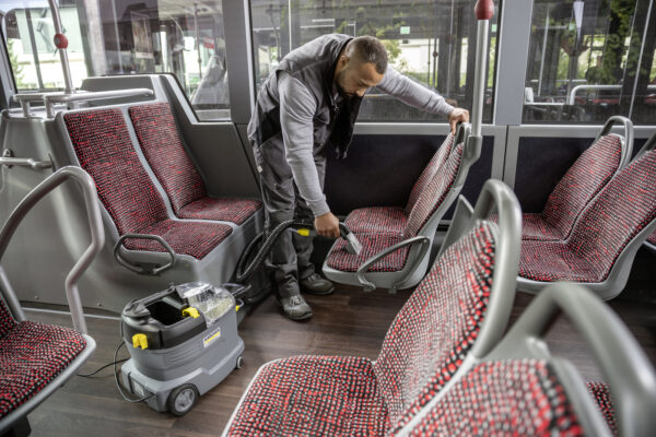 KÄRCHER – SPROEI-EXTRACTIEREINIGER Puzzi 8/1 – 220v