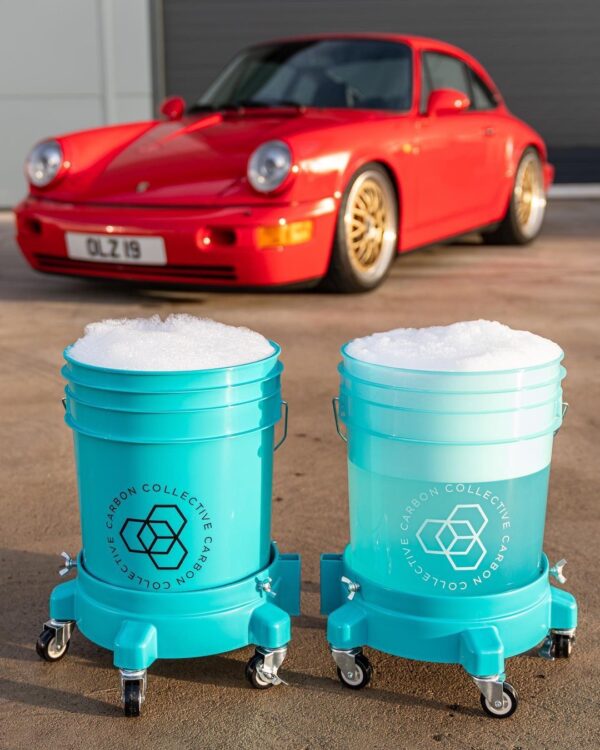 CARBON COLLECTIVE – Clear Teal Detailing Bucket – 20L