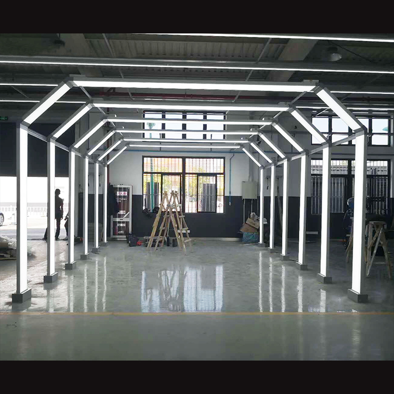 CRIJNS - Led Tunnel 3 - L5330cm - B4000cm - H2615cm - 829,20W