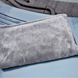 CARBON COLLECTIVE – PRO – Onyx Twisted Drying Towel – 1100GSM – 50x80cm