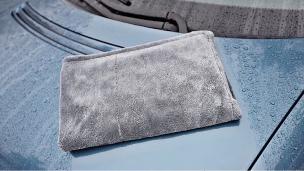 CARBON COLLECTIVE – PRO – Onyx Twisted Drying Towel – 1100GSM – 50x80cm