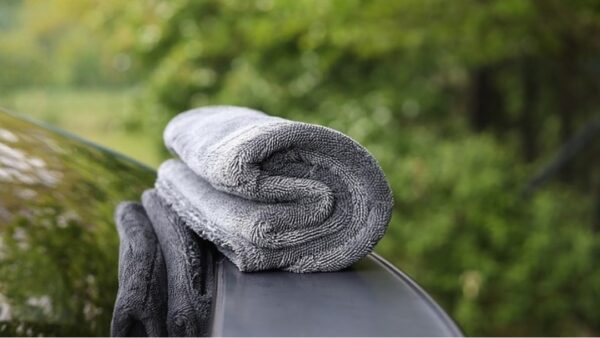 CARBON COLLECTIVE – PRO – Onyx Twisted Drying Towel – 1100GSM – 50x80cm