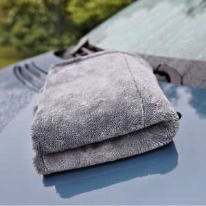 CARBON COLLECTIVE - PRO - Onyx Twisted Drying Towel - 1100GSM - 50x80cm