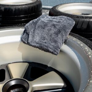 CARBON COLLECTIVE - PRO - Onyx Mini Twisted Drying Towel - 1100GSM - 35x35cm