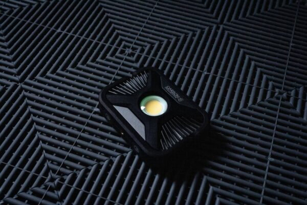 CARBON COLLECTIVE – LUME Pro – Rechargeable Heavy Duty Spot Light – 2000 Lumen