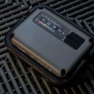 CARBON COLLECTIVE – LUME Pro – Rechargeable Heavy Duty Spot Light – 2000 Lumen