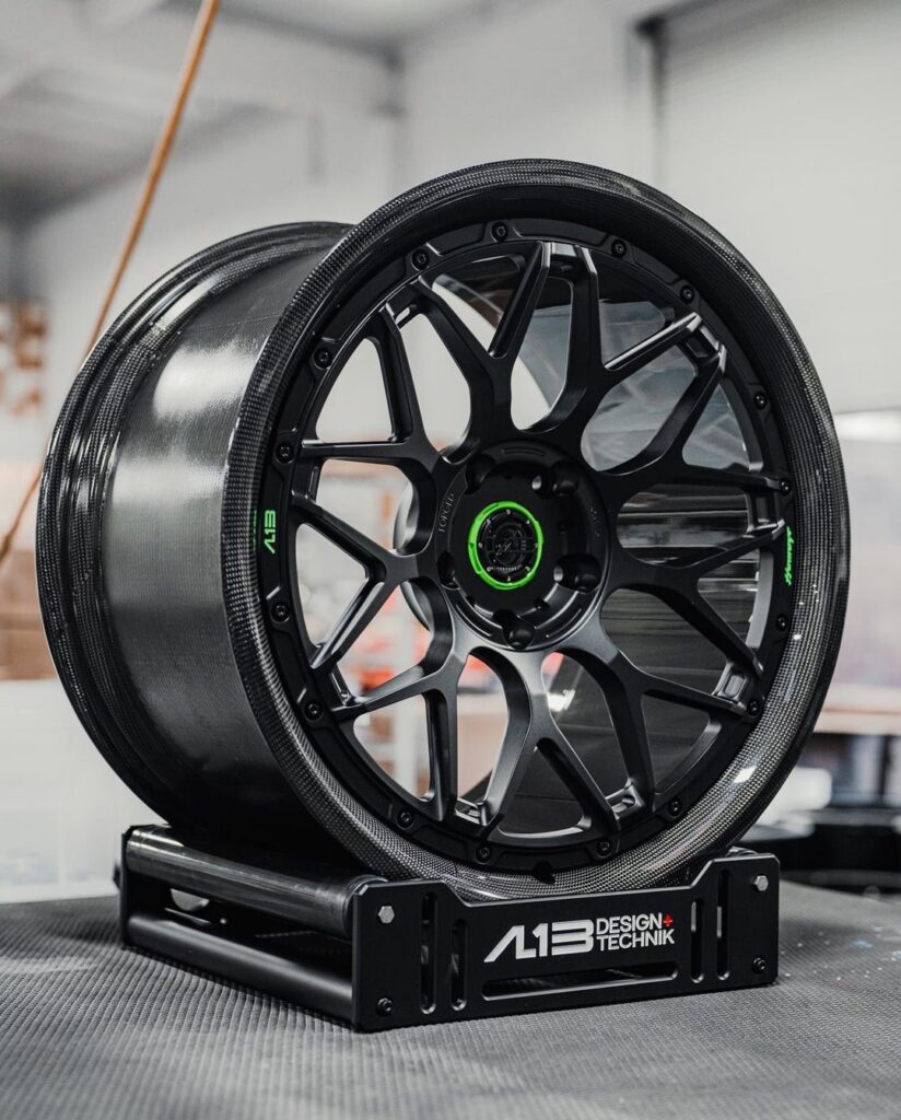AL13 - CARBON FIBER WHEELS - EXTREME LIGHTWEIGHT - CF-C009R