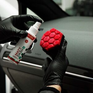 GTECHNIQ - C6 - Matte Dash - Interior Matte Cleaner