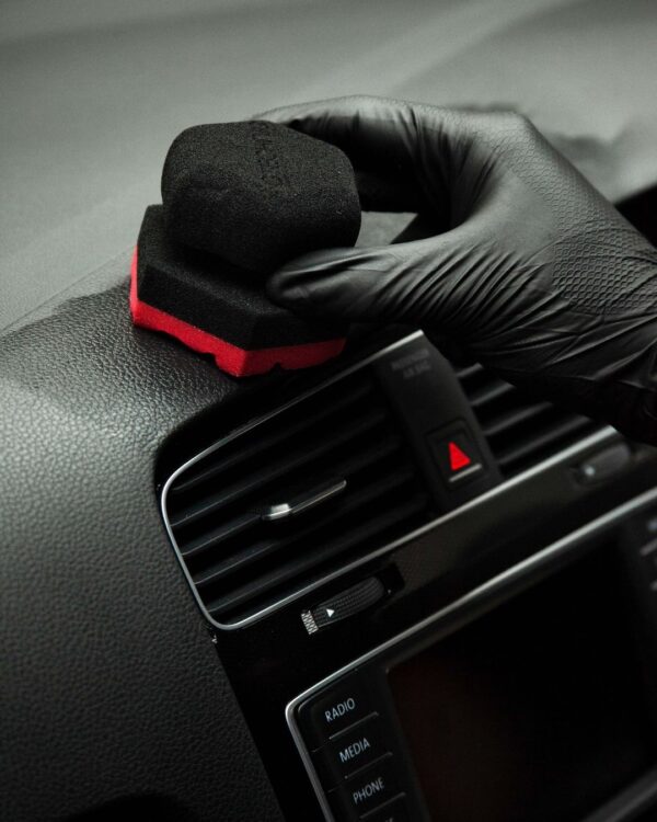 GTECHNIQ – C6 – Matte Dash – Interior Matte Cleaner