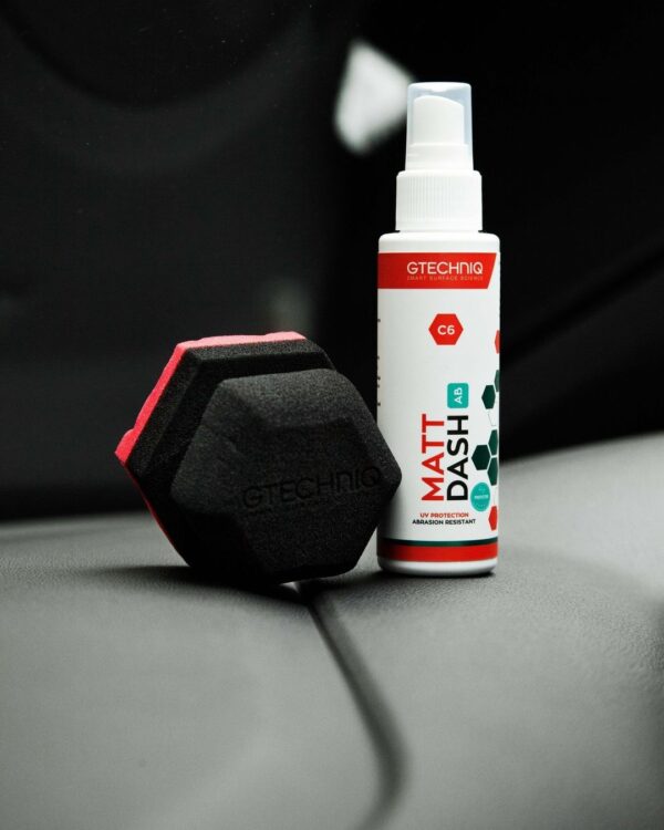 GTECHNIQ – C6 – Matte Dash – Interior Matte Cleaner