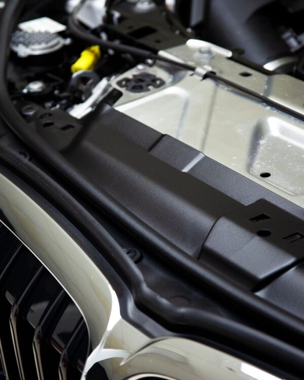 GTECHNIQ – C4 – Permanent Trim Restorer