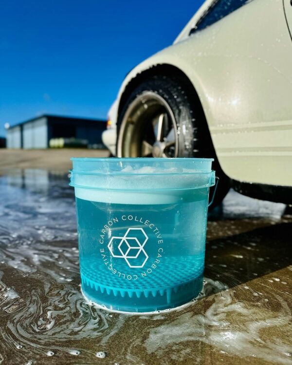 CARBON COLLECTIVE – Clear Teal Wheel Bucket – 13L