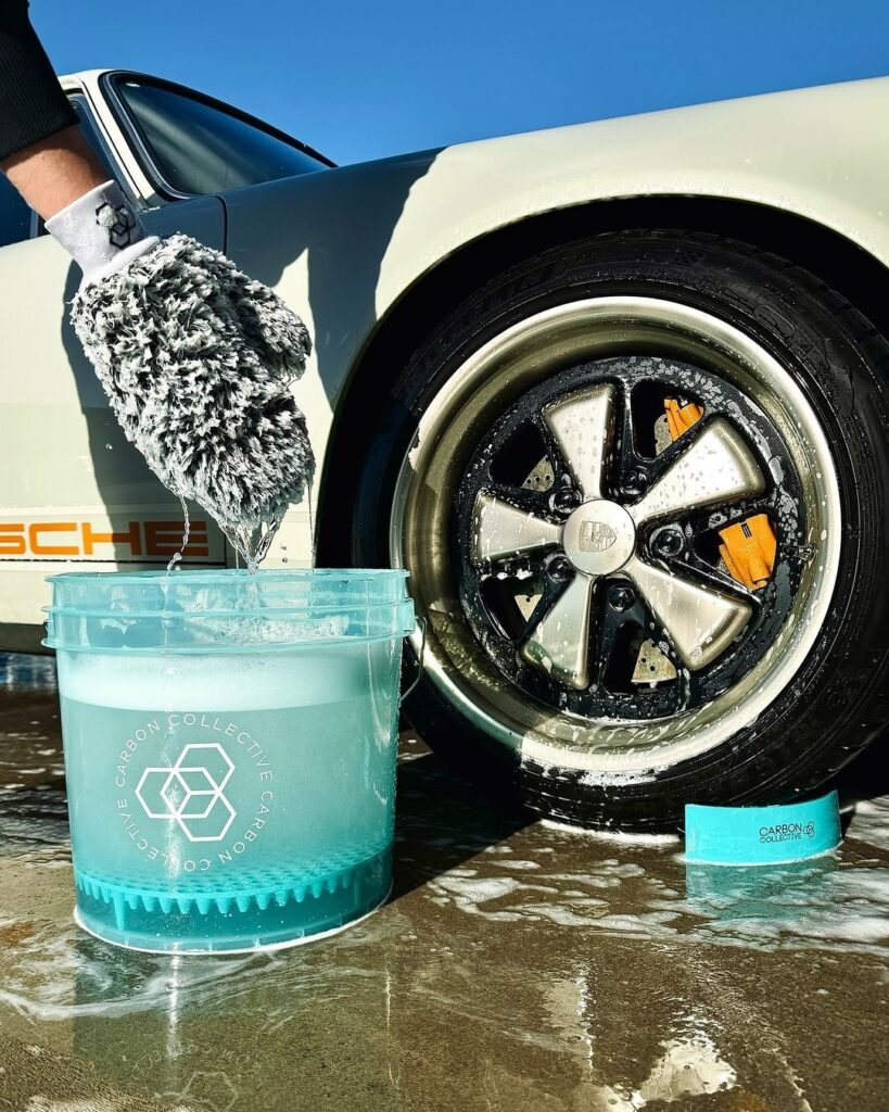 CARBON COLLECTIVE - Clear Teal Wheel Bucket - 13L