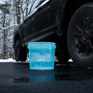 CARBON COLLECTIVE – Clear Teal Wheel Bucket – 13L