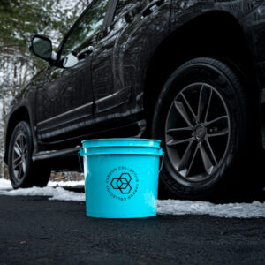 CARBON COLLECTIVE – Signature Teal Wheel Bucket – 13L