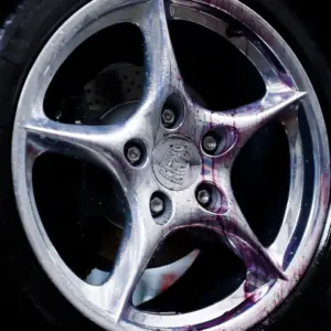 GYEON Q²M Iron Wheel Cleaner – Redefined