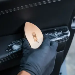 GYEON Q²M Leather Brush