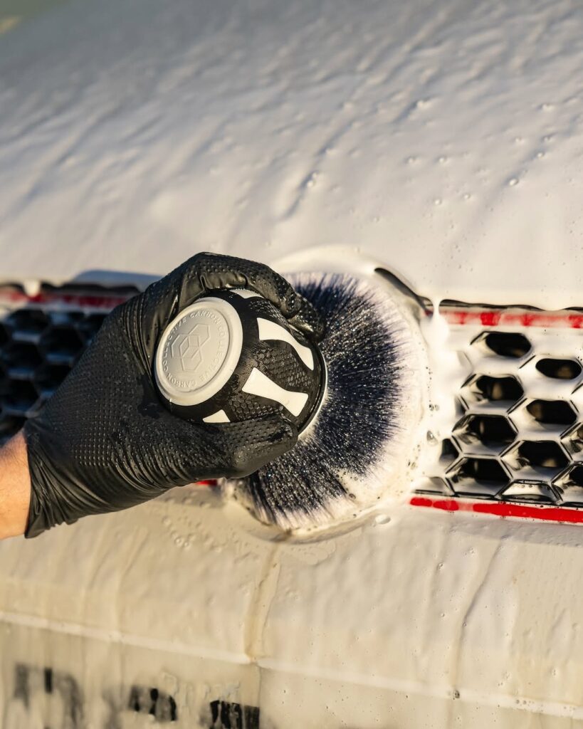 CARBON COLLECTIVE - ERGO-BRUSH - Ultra Soft