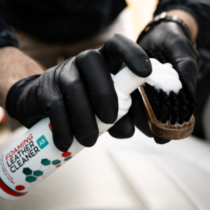 GTECHNIQ - L2 - Foaming Leather Cleaner - 200ml