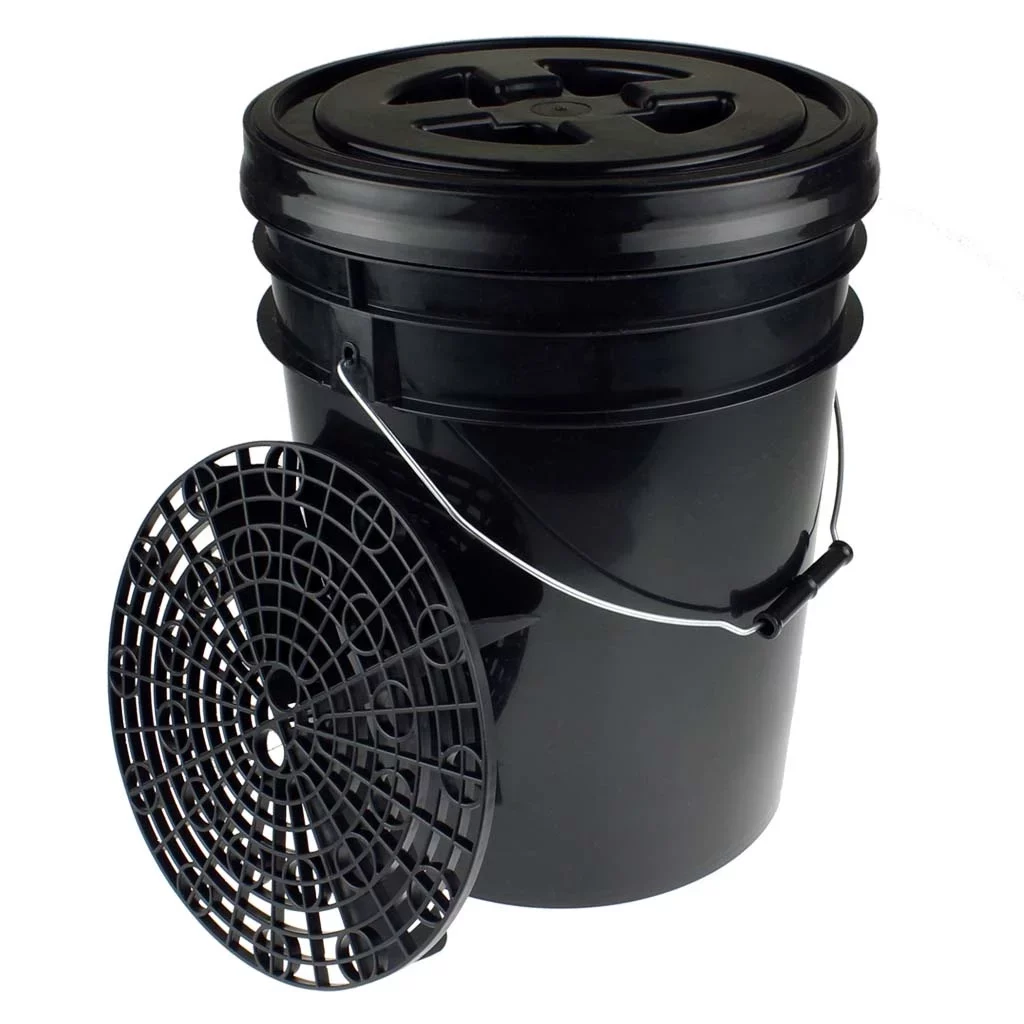 CRIJNS – Black Detailing Wheel Bucket 20L + Grit Guard + Sealing Lid