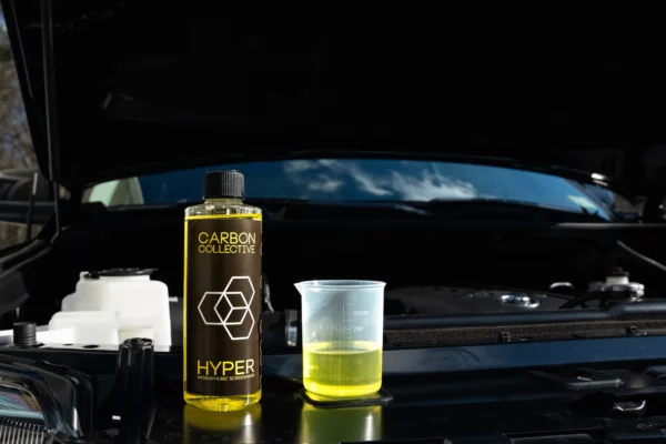 CARBON COLLECTIVE – HYPER – Waterafstotende Ruitenvloeistof – Concentraat