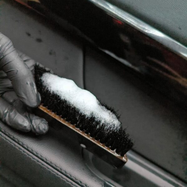 CARPRO – Leather Brush – Borstel voor Alcantara, Textiel en Leder