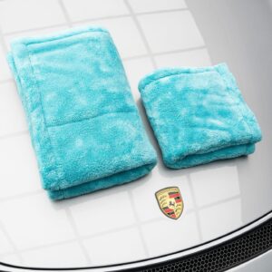 CARBON COLLECTIVE – Korean Ultra Plush Microfibre Towel – 1200GSM – 50x80cm