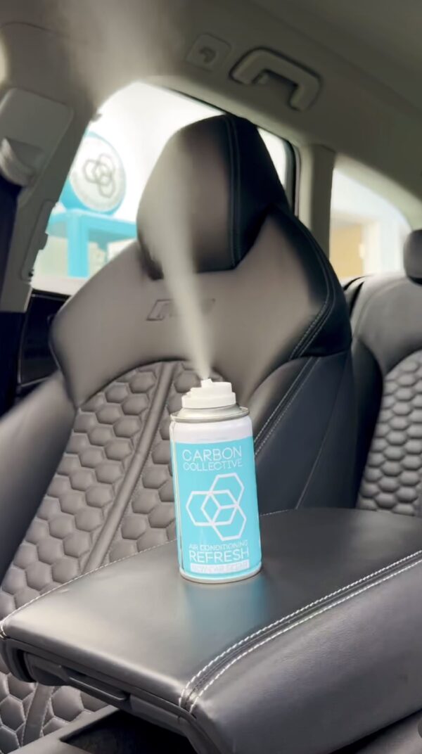 CARBON COLLECTIVE – Air Conditiong Refresh – Odor Eliminator – Geurbom – Cologne / New Car Scent – 57gr